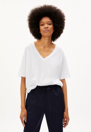ARMEDANGELS DEMIKAA T-Shirt Oversized Fit made of Organic Cotton Weiß | 6025-WTKFC