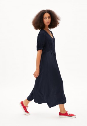 ARMEDANGELS DIALAA Woven Dress Regular Fit made of LENZING™ ECOVERO™ Viscose Night Sky | 8103-FXAMI