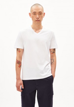 ARMEDANGELS JAAMES V-NECK T-Shirt Regular Fit made of Organic Cotton Weiß | 8310-BUMTW