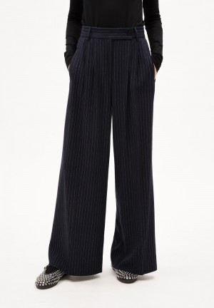 ARMEDANGELS KAAYUA PINSTRIPE Woven Pants made of LENZING™ ECOVERO™ Viscose Mix Night Sky-white | 0279-EKFNO