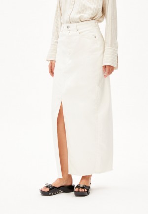 ARMEDANGELS KITAARI DEMI Denim Skirt Slim Fit made of recycled Cotton Weiß | 5894-EHMUV