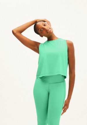 ARMEDANGELS MANJAA Activewear Top made of TENCEL™ Lyocell Bright Lime-indigo | 7620-MDEGT