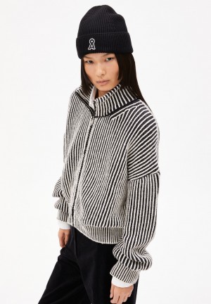 ARMEDANGELS MEDEAA VANISE Cardigan Loose Fit made of Organic Wool Mix Black-oatmilk | 0497-SLIBJ