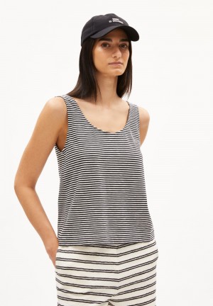 ARMEDANGELS MINAAMI LITA Top Relaxed Fit made of Organic Cotton Black-oatmilk | 1479-PGABO