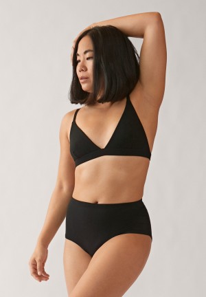 ARMEDANGELS OSILAA Triangle Bralette made of TENCEL™ Modal Mix Schwarz | 9678-MCFTZ