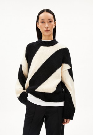 ARMEDANGELS SADNAA STRIPES Sweater Oversized Fit made of Merino-Wool Mix Oatmilk-black | 7168-ZQWUM