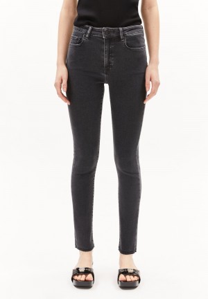 ARMEDANGELS TILLAA X RÅ HEM Skinny Leg Mid Waist made of Organic Cotton Mix Hellschwarz | 0472-ZEGCH